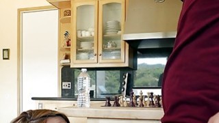 人妻榨精机跟大哥直播挣钱，全程露脸有韵味性感的大奶子，撩起大哥鸡巴激情上位抽插自己揉骚奶子，浪叫不止